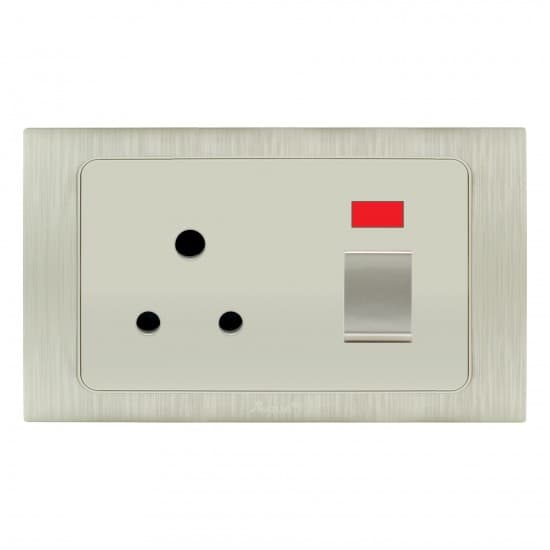 Aqua Electrical Dynamic Series ADYPB 20AMP Power Plug Big
