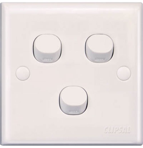 Clipsal E Series E33/1/2A 10AX 250V 3 Gang 1 Way Switch