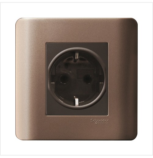 Clipsal Zencelo Series E84426/16S 16A 2 Pin + Earth Schuko Socket